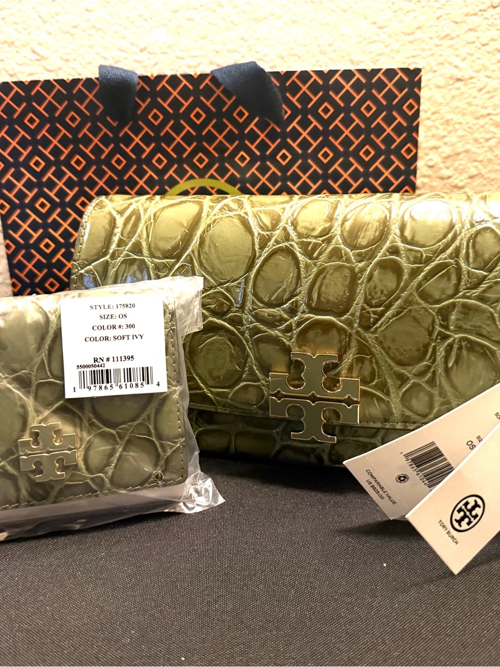 NWT Elegant Tory Burch Soft Ivy Croc-Embossed Convertible Bag w/Matching Wallet